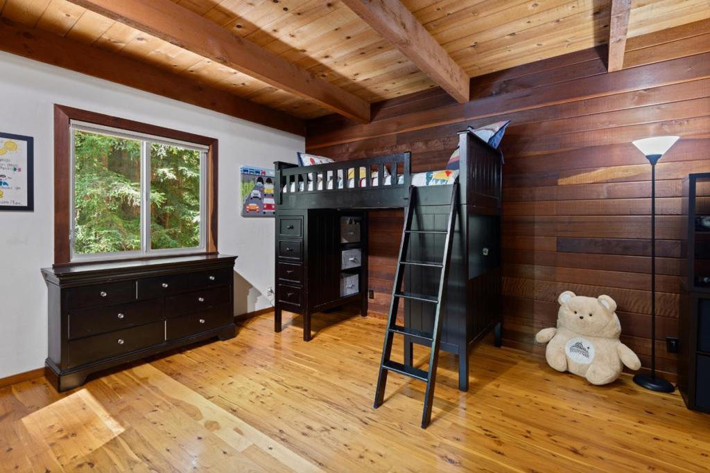 17388 Tressel Pass Road Property Photo 10