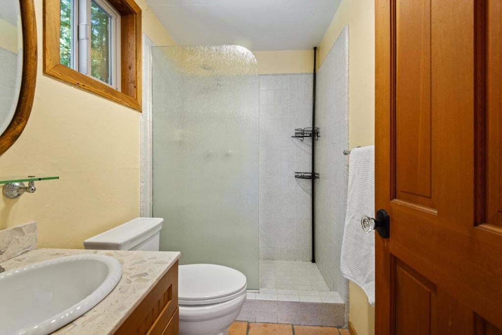 17388 Tressel Pass Road Property Photo 18