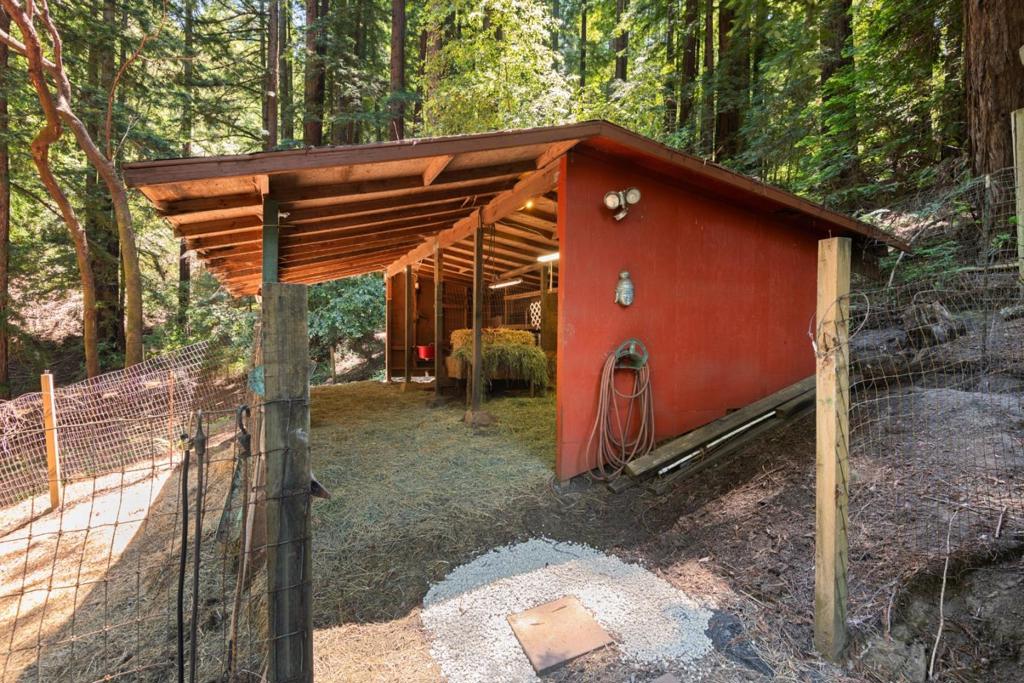 17388 Tressel Pass Road Property Photo 29