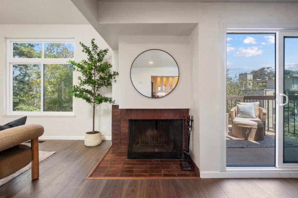 2391 Lyall Way Property Photo 15