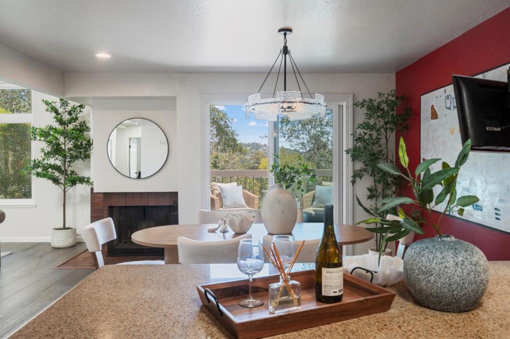 2391 Lyall Way Property Photo 19
