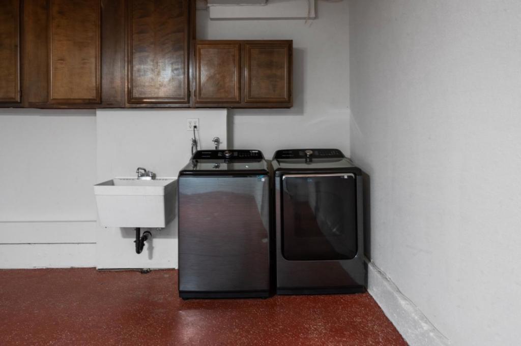 2391 Lyall Way Property Photo 56