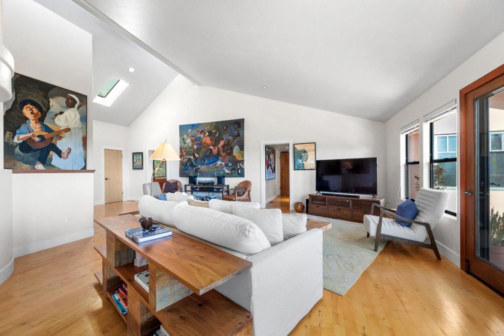 1081 Avocado Road Property Photo 24