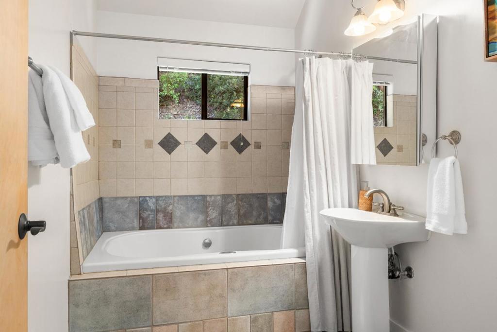 1081 Avocado Road Property Photo 41