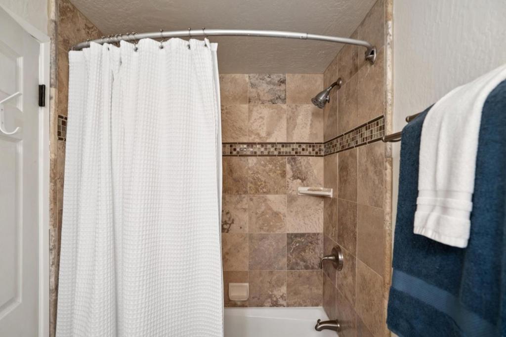 23758 Hutchinson Road Property Photo 41