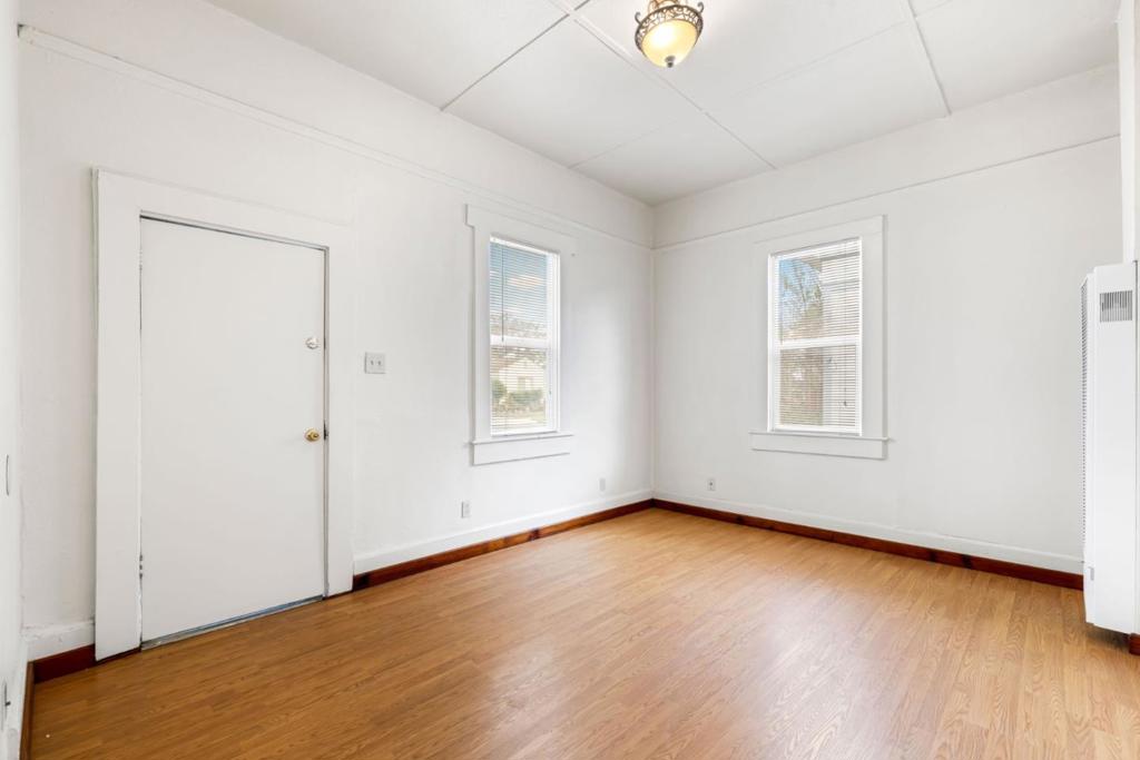 Lang Street Property Photo 14