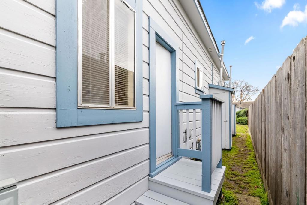 Lang Street Property Photo 21