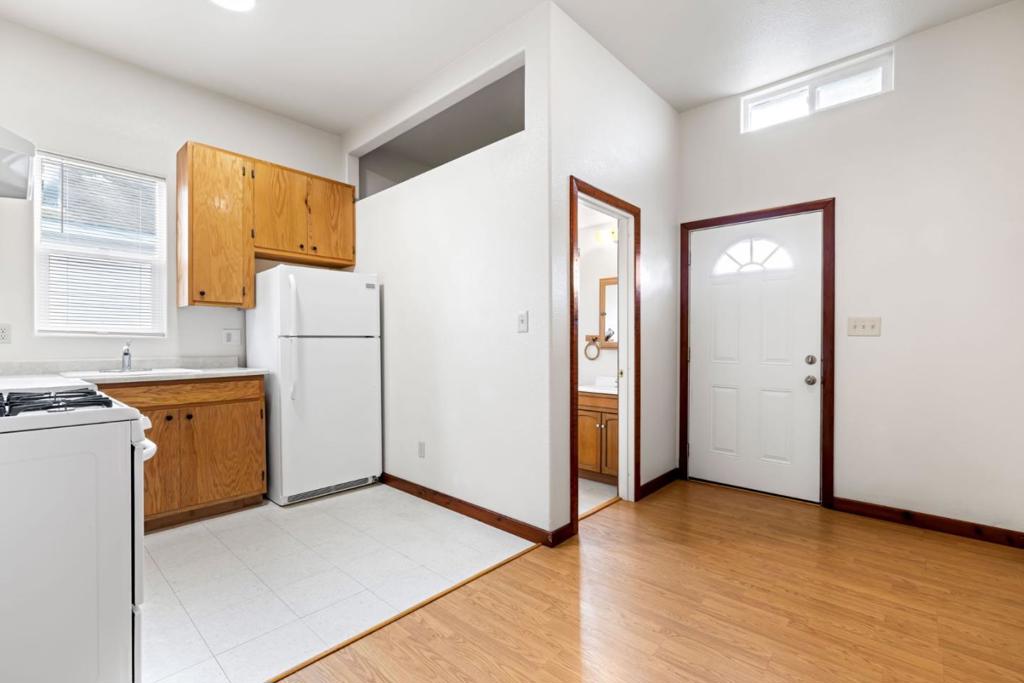 Lang Street Property Photo 26