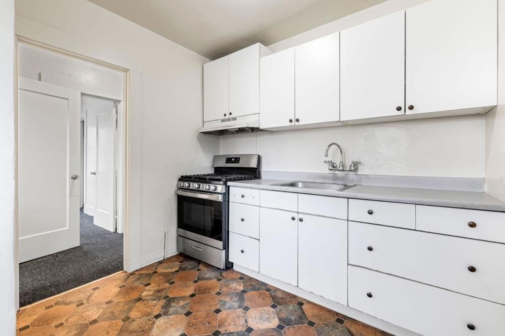Lang Street Property Photo 45