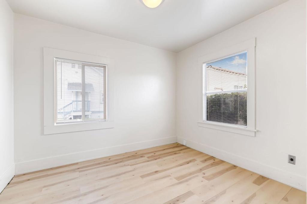 Lang Street Property Photo 51