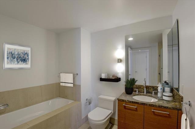 301 Mission Street 5c Property Photo 19
