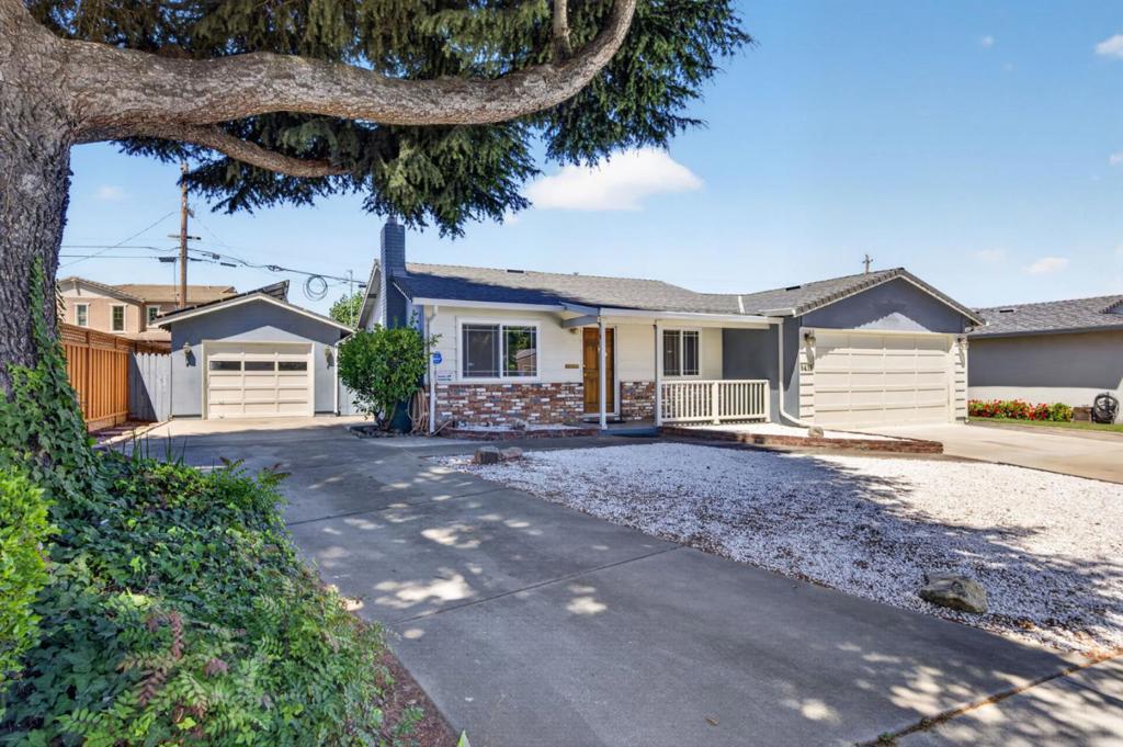 8431 Wayland Lane Property Photo 4