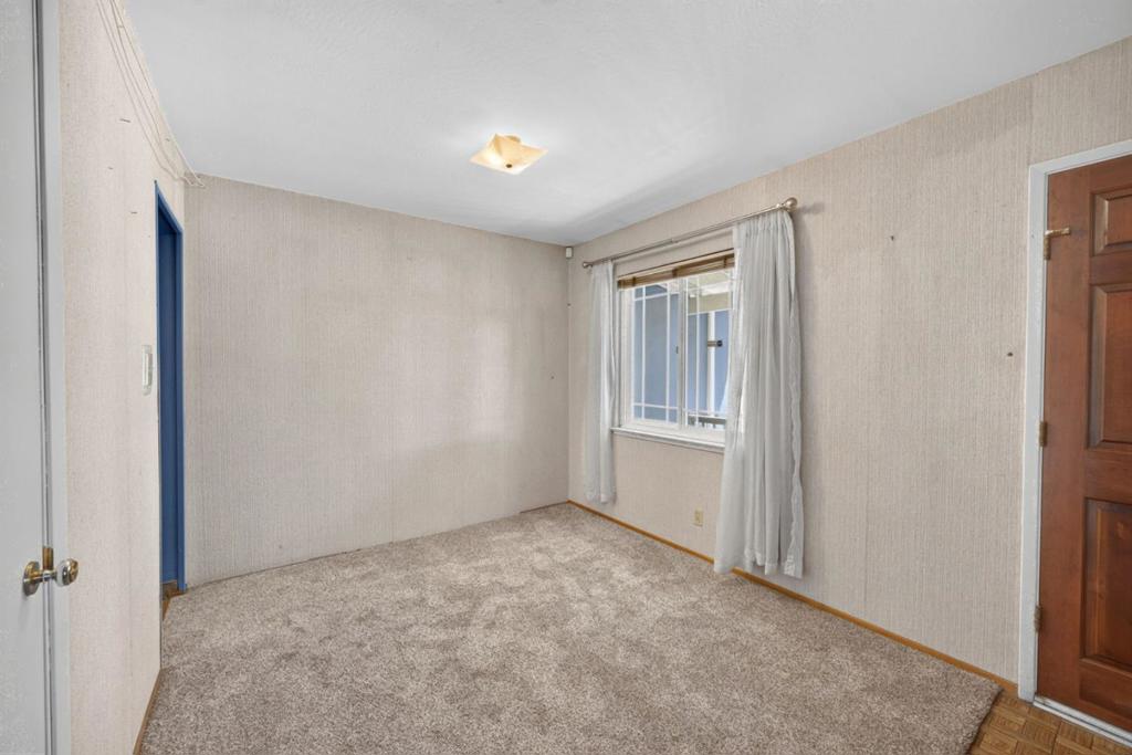 8431 Wayland Lane Property Photo 8