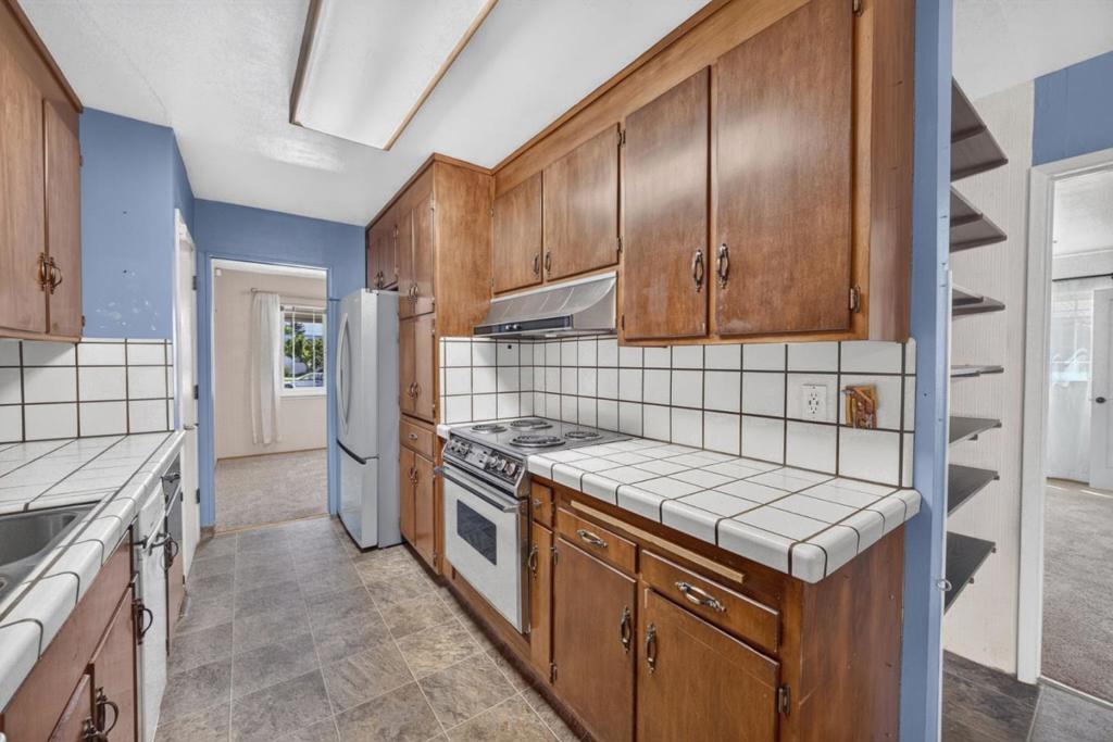 8431 Wayland Lane Property Photo 12