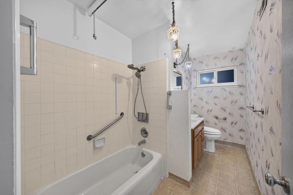 8431 Wayland Lane Property Photo 29