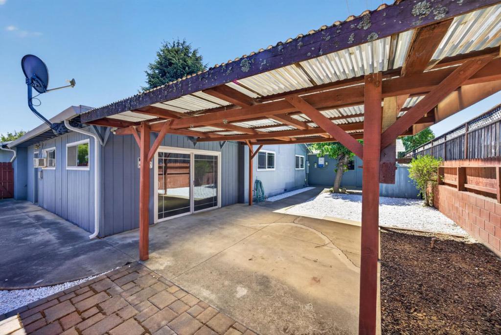8431 Wayland Lane Property Photo 40