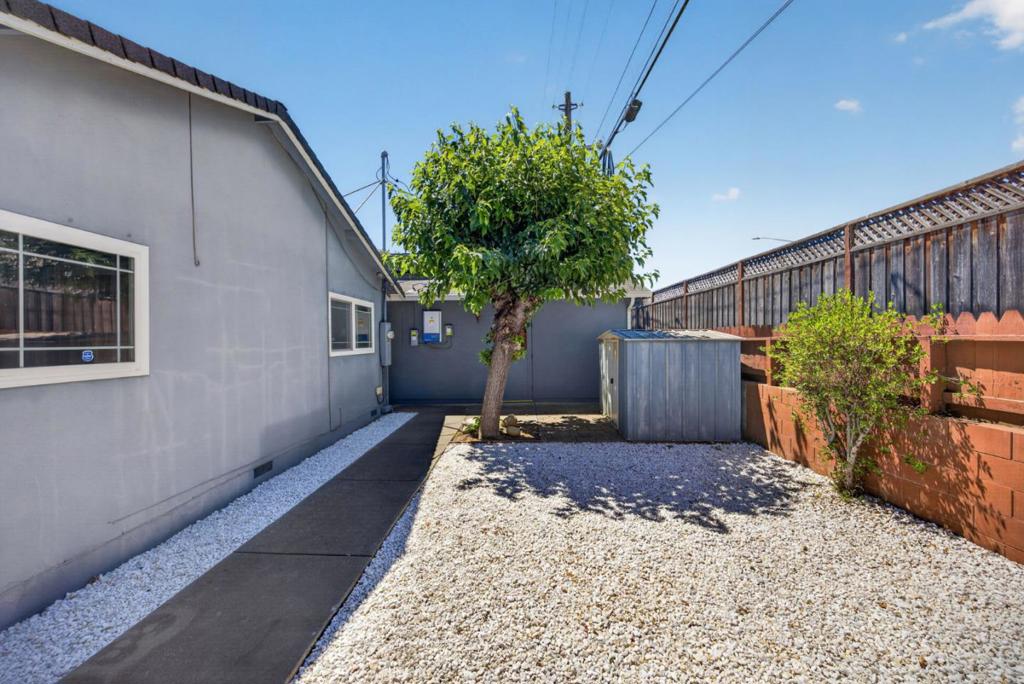 8431 Wayland Lane Property Photo 41
