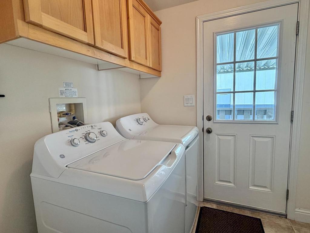 325 Sylvan Avenue 52 Property Photo 15