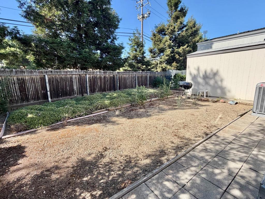 325 Sylvan Avenue 52 Property Photo 18