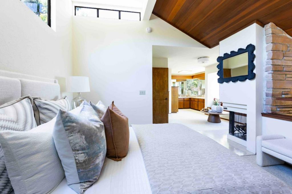 285 Escobar Road Property Photo 7