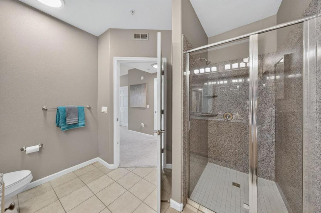 88 N Jackson Avenue 307 Property Photo 18