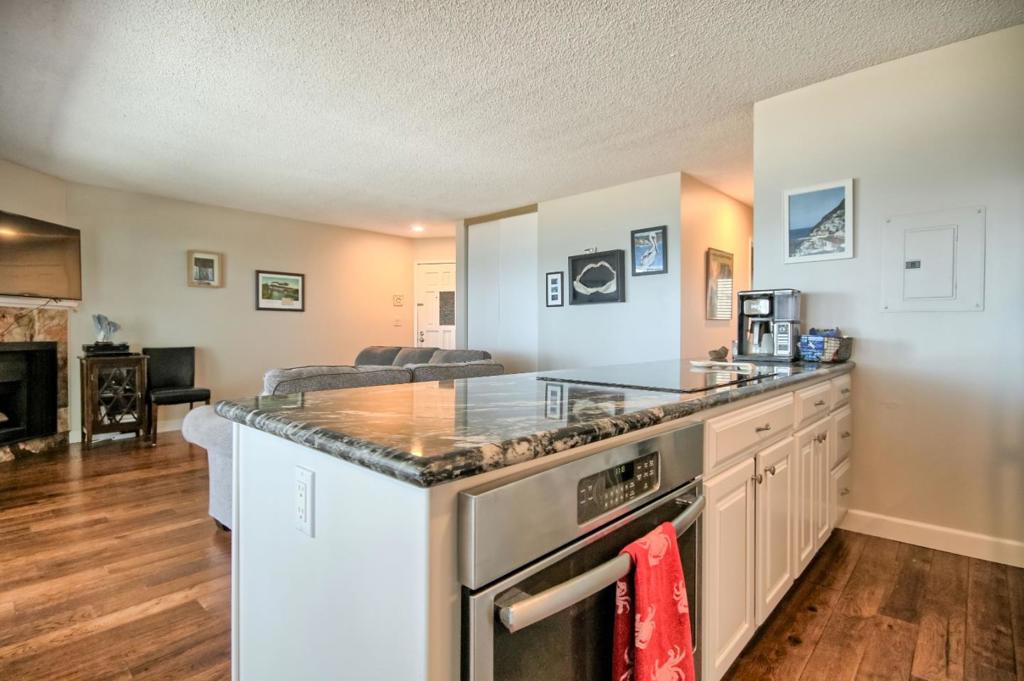 825 Balboa Avenue 205 Property Photo 4