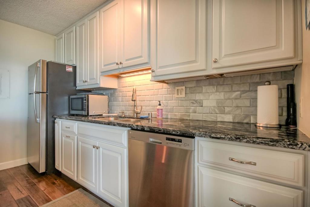 825 Balboa Avenue 205 Property Photo 5