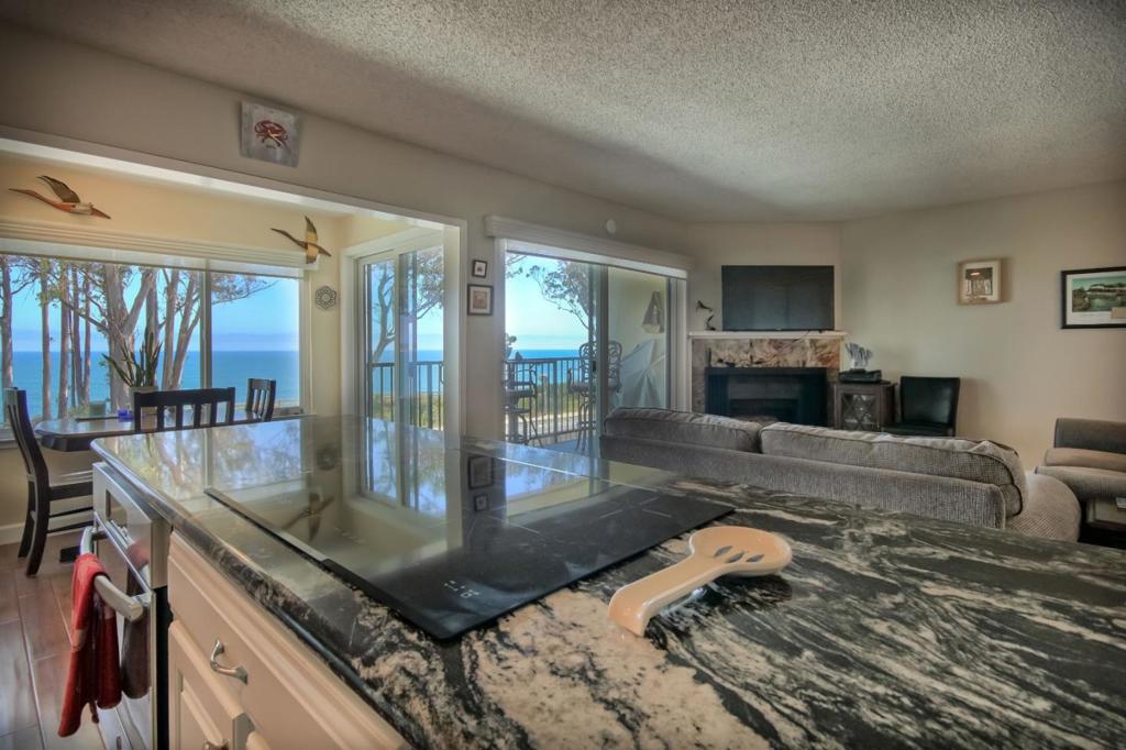 825 Balboa Avenue 205 Property Photo 7