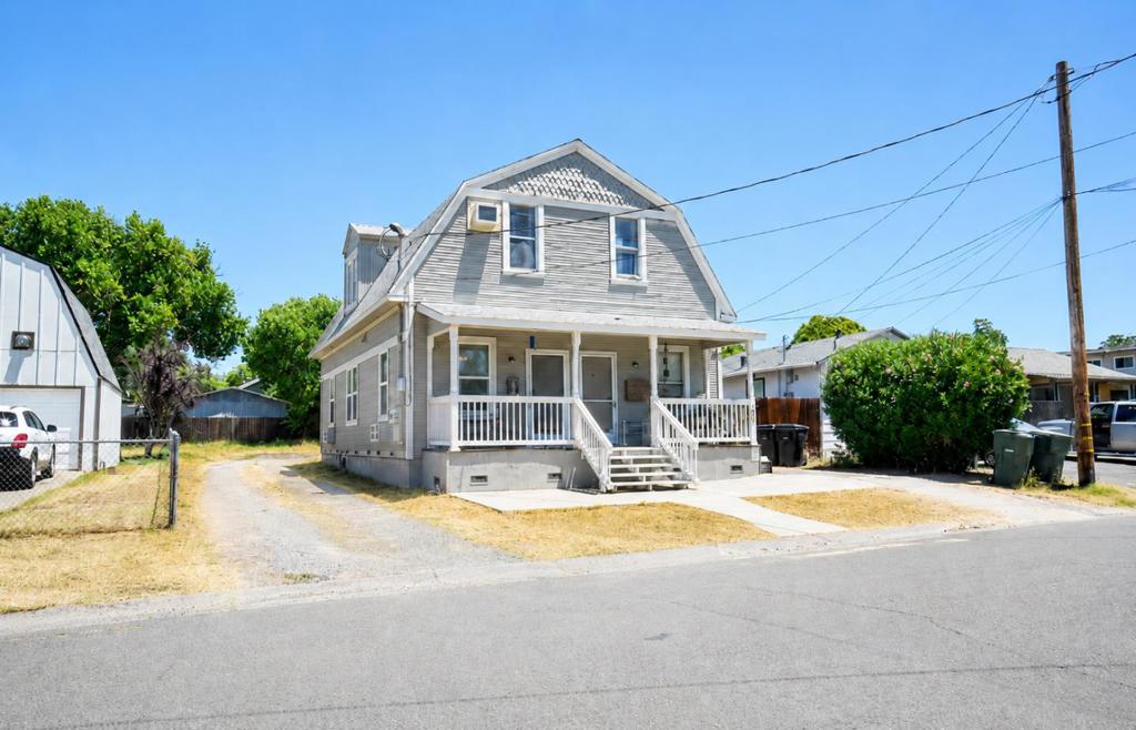 130 Grape Street Property Photo 1