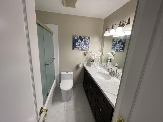 2201 Village Court 3 Property Photo 6