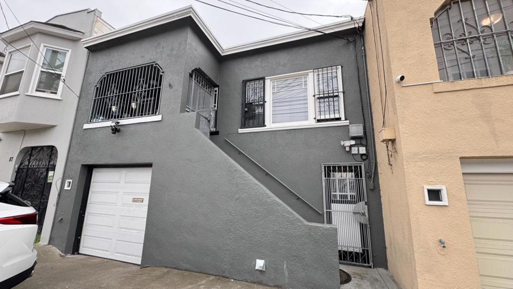 89 Farallones Street Property Photo 1