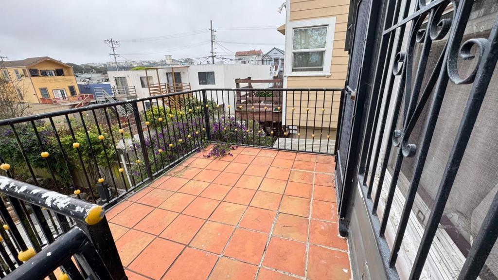 89 Farallones Street Property Photo 25