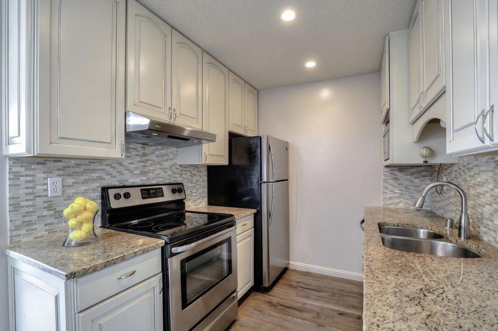 1681 Alvarado Avenue 10 Property Photo 1
