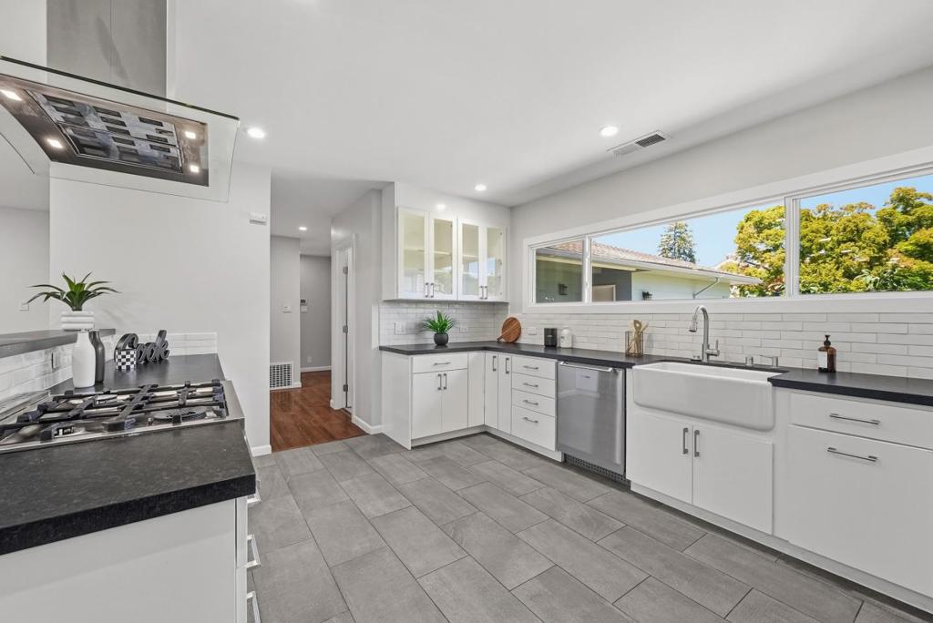 31 Belford Way Property Photo 10