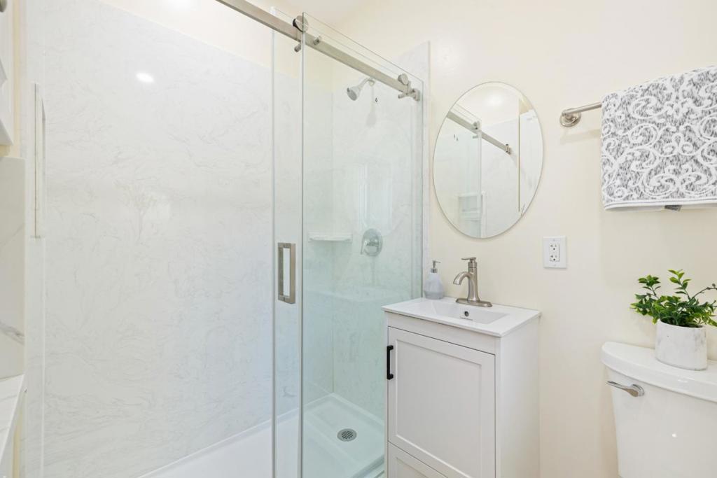 1247 Benton Street Property Photo 10