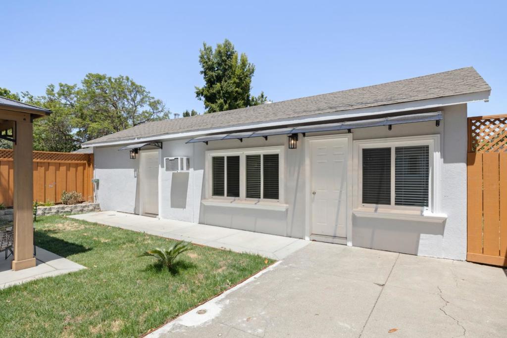 1247 Benton Street Property Photo 13