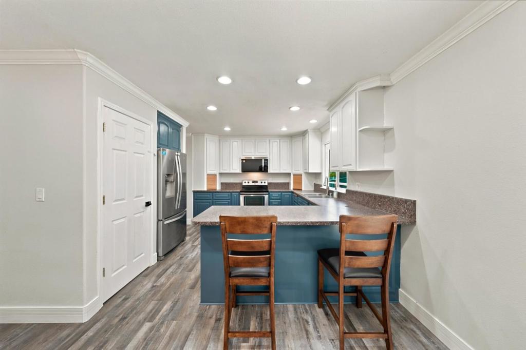 9932 Fairway Drive Property Photo 15