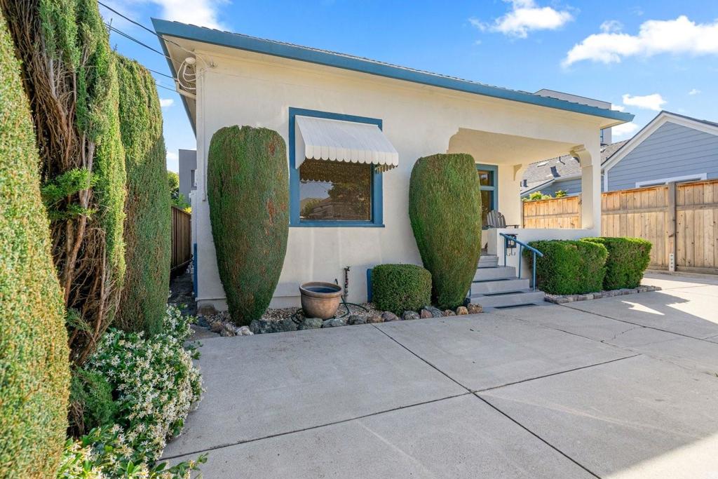 3430 The Alameda Property Photo 3