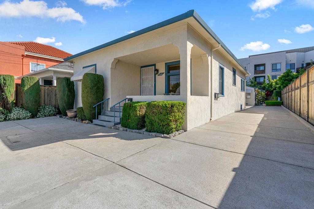 3430 The Alameda Property Photo 4