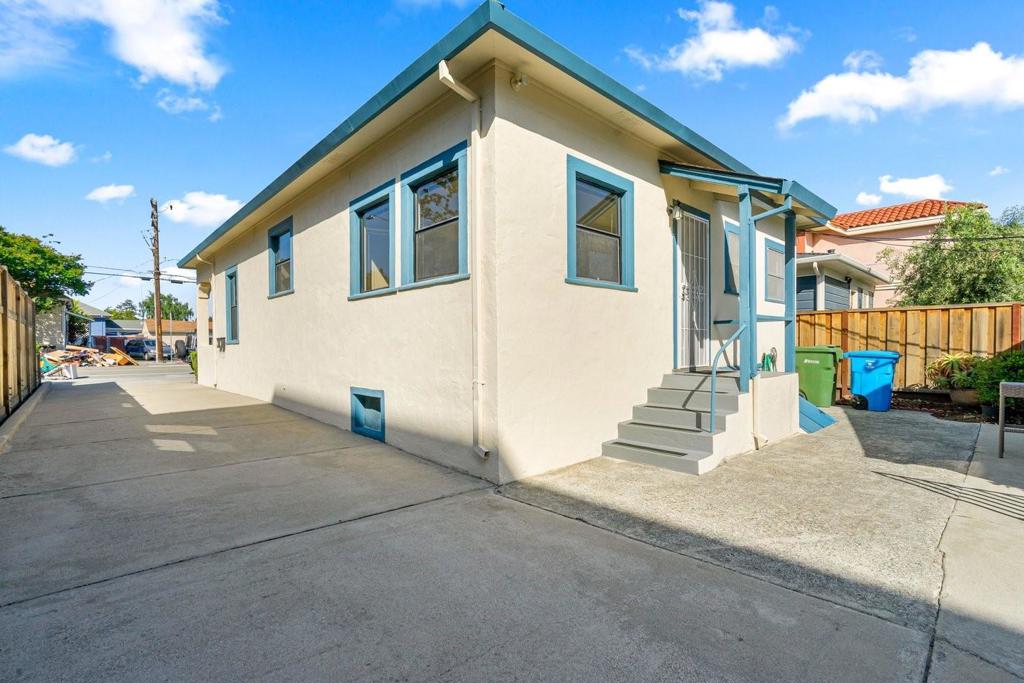 3430 The Alameda Property Photo 25
