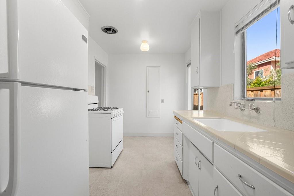 3430 The Alameda Property Photo 34