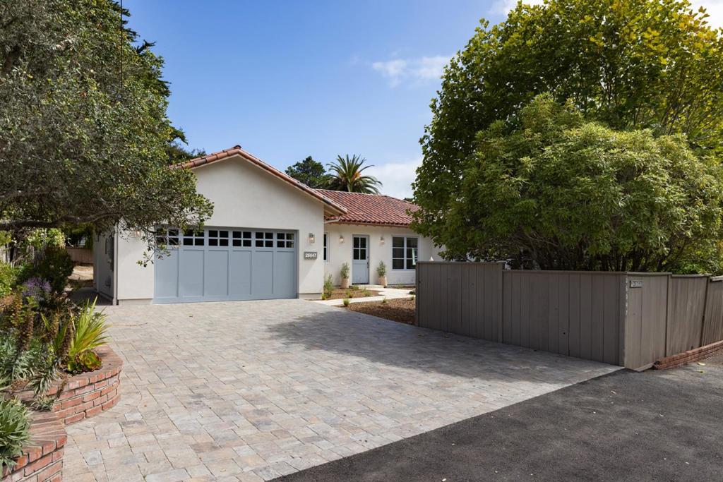 26047 Atherton Drive Property Photo 2