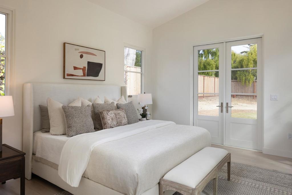 26047 Atherton Drive Property Photo 14