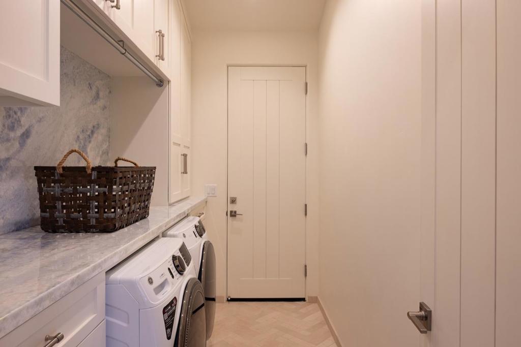26047 Atherton Drive Property Photo 23