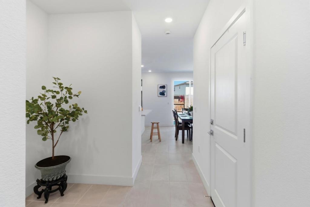 2116 Willa Grace Avenue Property Photo 4