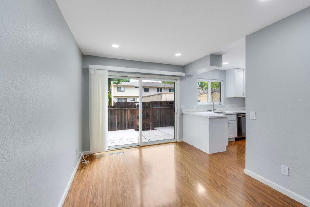 3696 Woodbine Way Property Photo 14