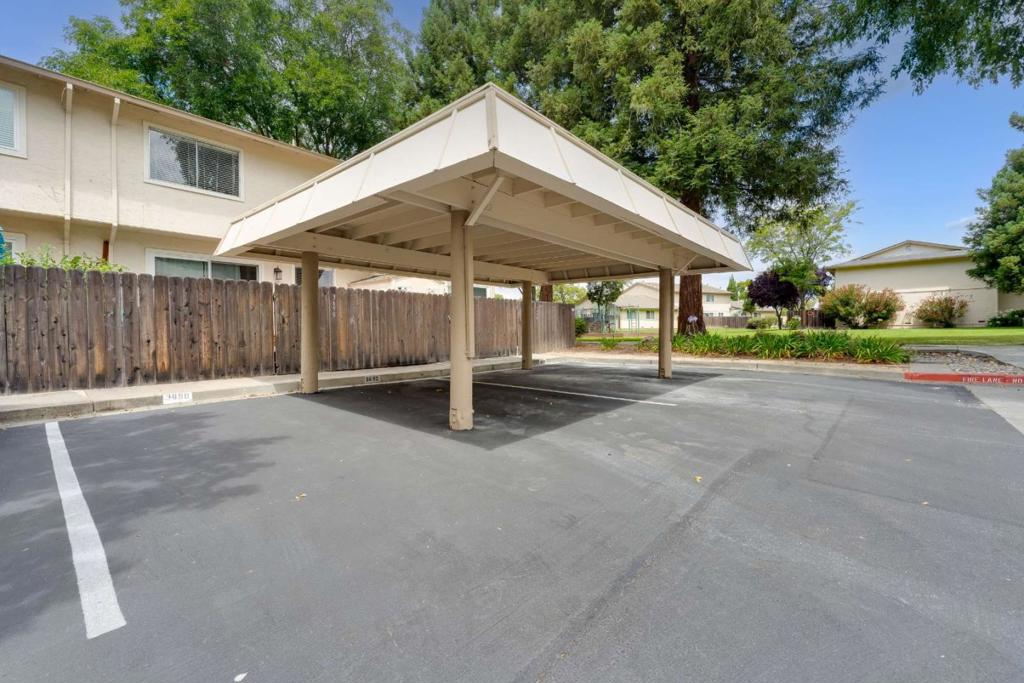 3696 Woodbine Way Property Photo 42