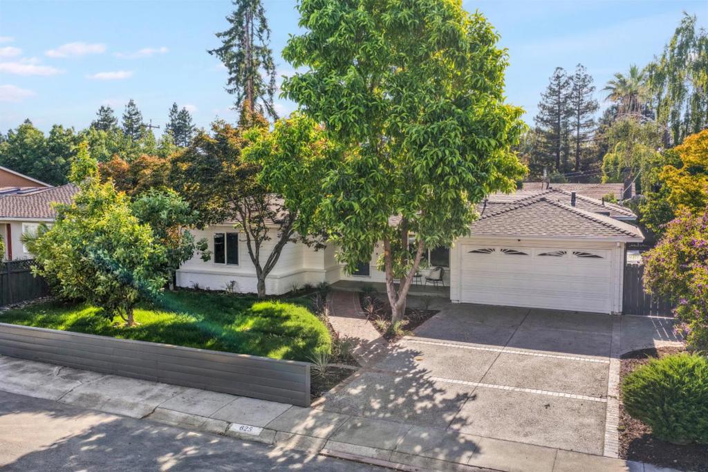 625 Empey Way Property Photo 1