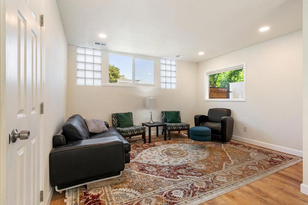 841 Georgia Street Property Photo 12