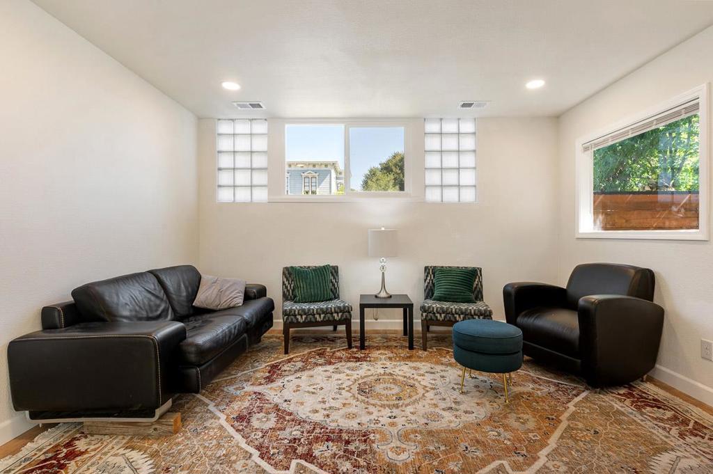 841 Georgia Street Property Photo 14